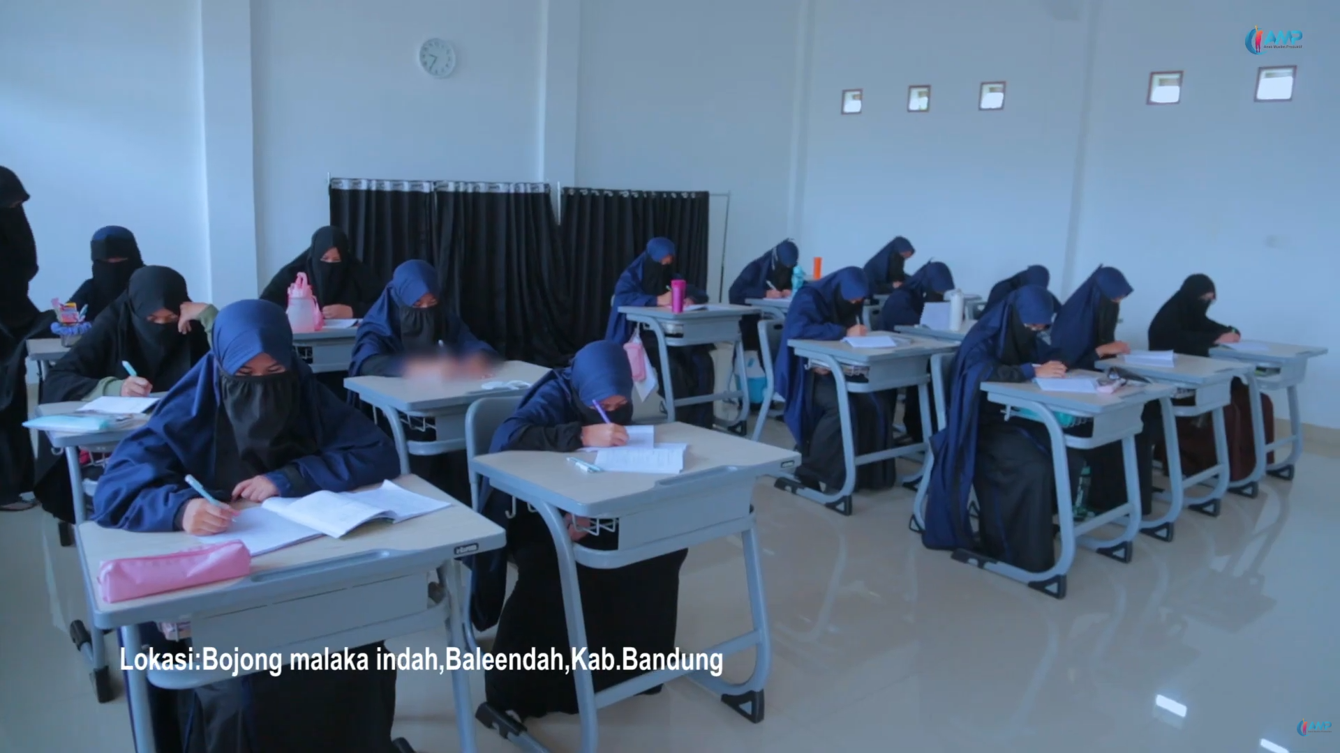 Evaluasi Capaian Ilmu Syar'i, Ma'had Nisaaul Jannah Gelar Ujian Akhir Tahun dengan Khidmat